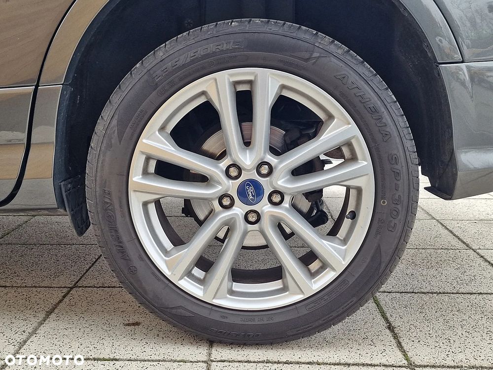 Ford Kuga 2.0 TDCi 2x4 Titanium - 19