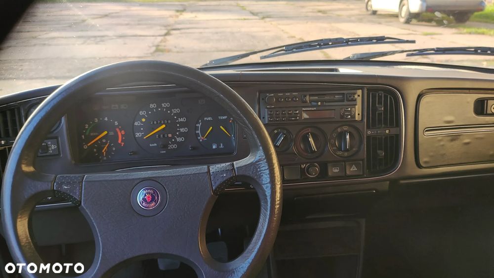 Saab 900 900i 2.1-16 - 17