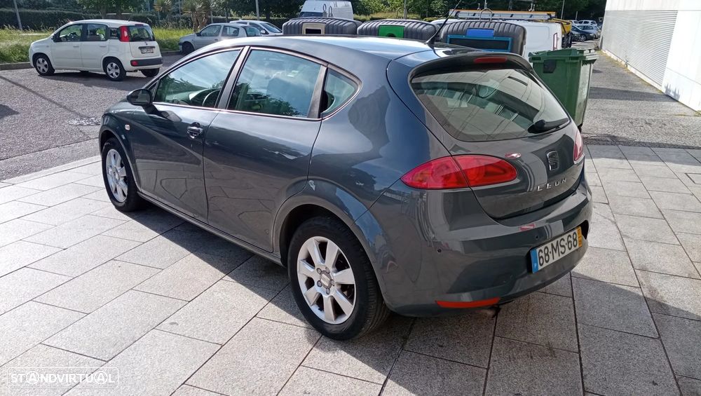 SEAT Leon 1.9 TDI DPF Ecomotive Style - 4