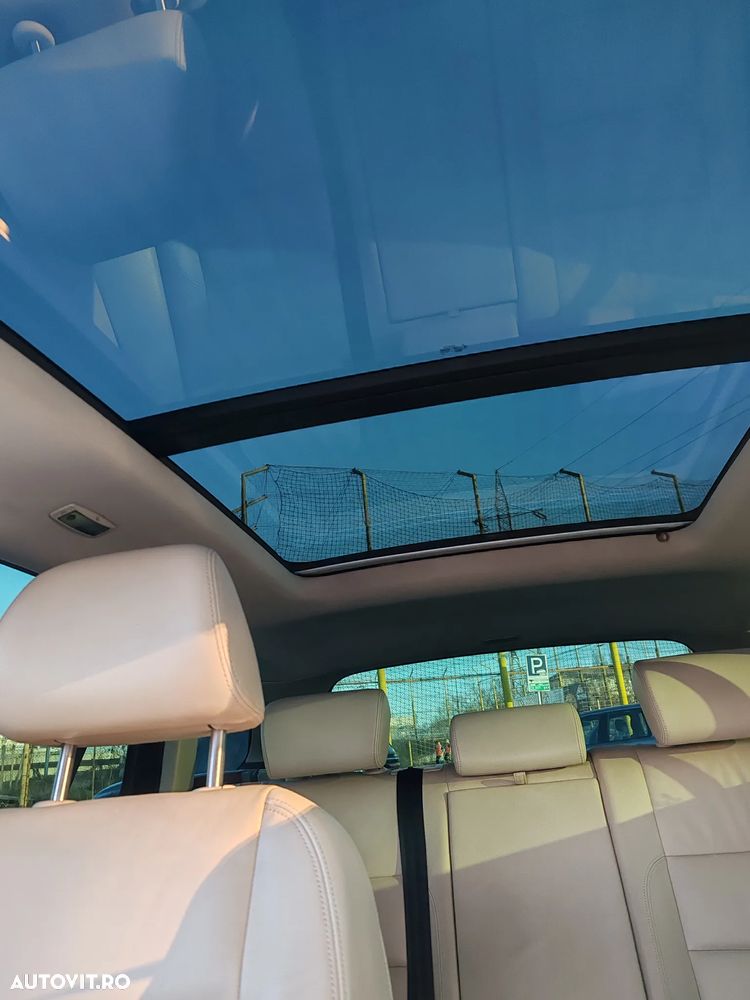 Volkswagen Golf 1.6 TDI DPF BlueMotion Technology Highline - 13