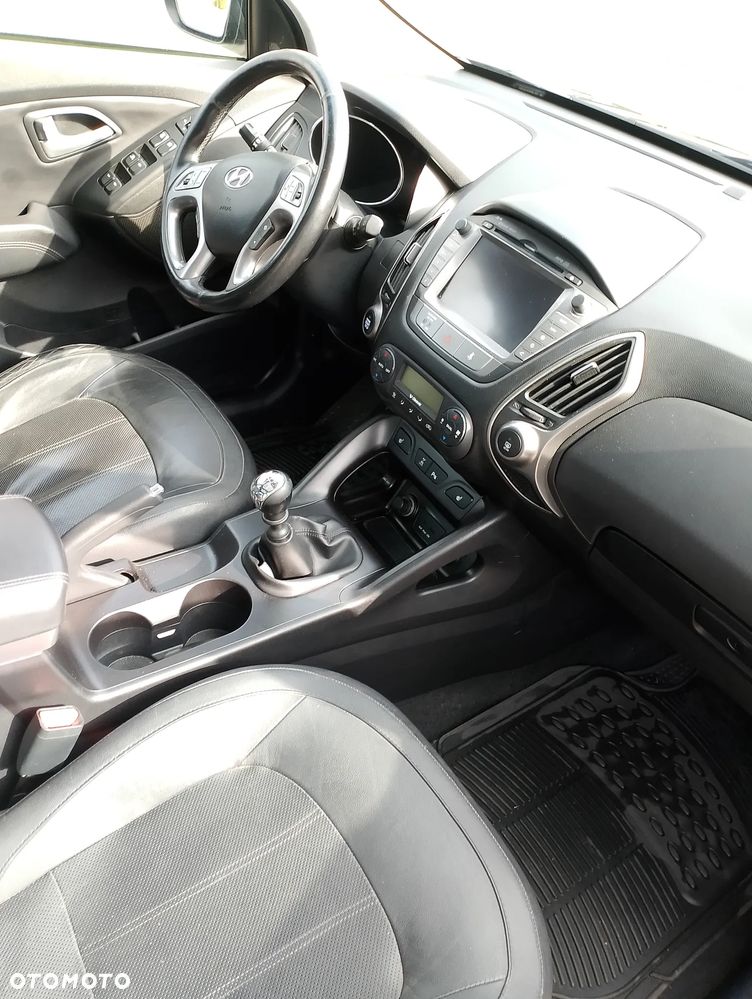 Hyundai ix35 2.0 CRDi 4WD Premium - 8