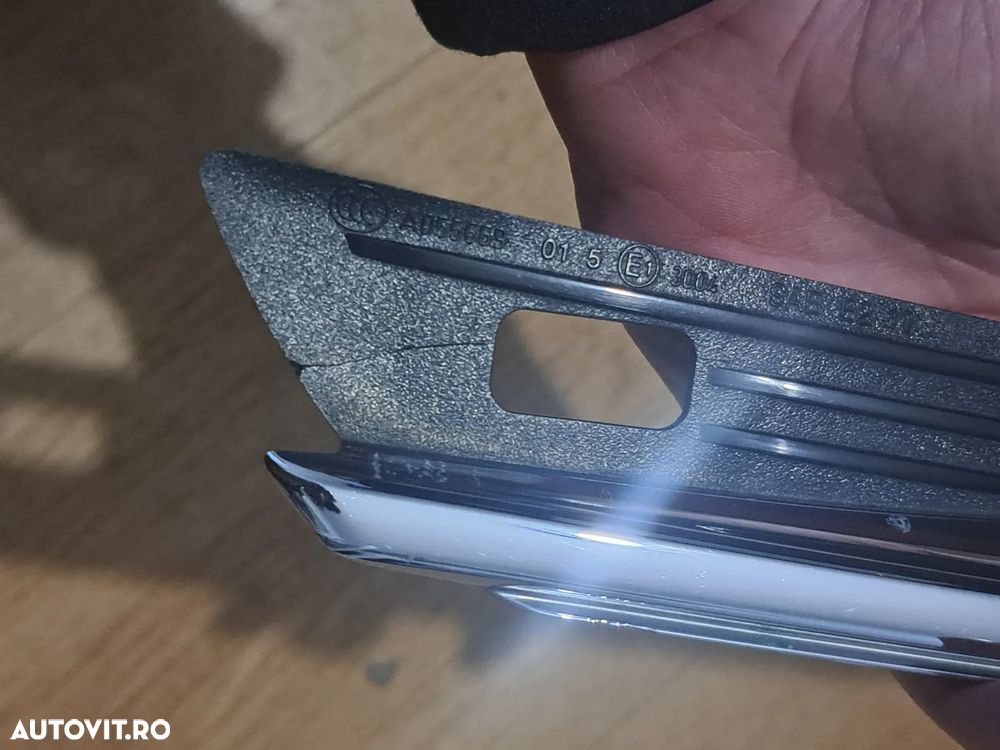 Ornament grila bandou semnalizare suplimantara stanga dreapta bara fata Original BMW F06 F12 F13 - 5