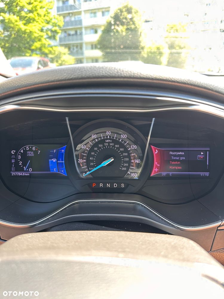 Ford Fusion - 13