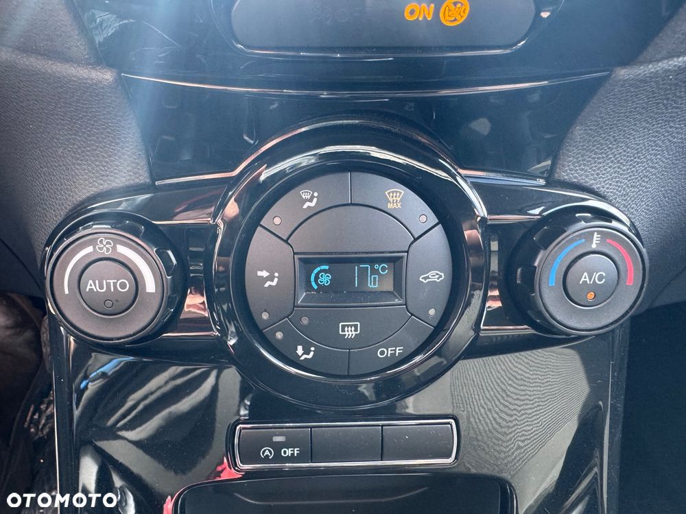 Ford Fiesta 1.0 EcoBoost Start-Stop Celebration - 21