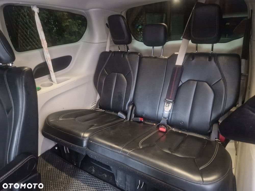 Chrysler Pacifica - 8