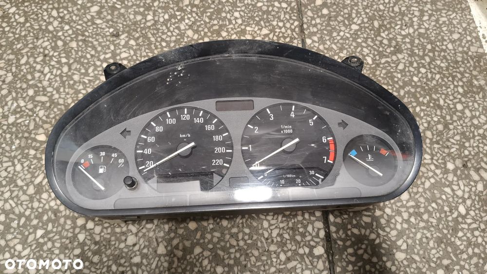 Licznik BMW E36 1.8 8357422 - 1