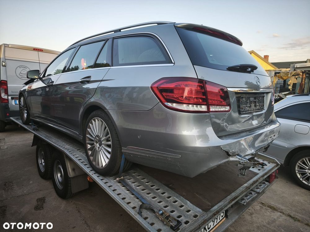 Mercedes-Benz Klasa E 350 BlueTEC 4-Matic Classic - 4