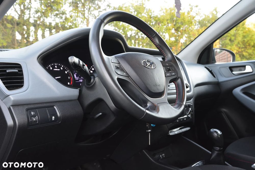 Hyundai i20 1.2 Classic + - 17