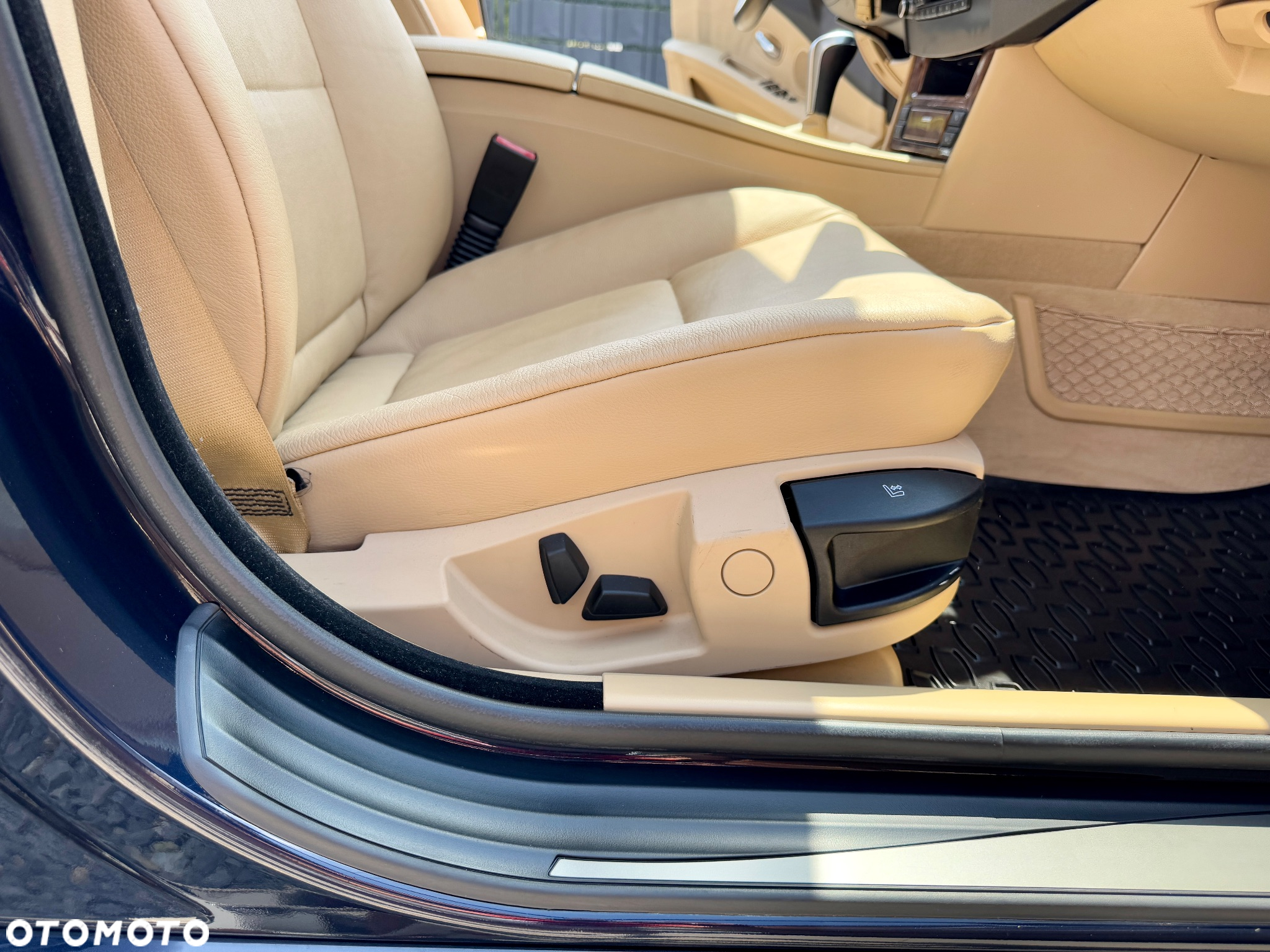 BMW Seria 5 523i - 20