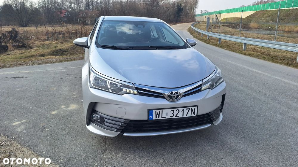 Toyota Corolla 1.6 Comfort - 12