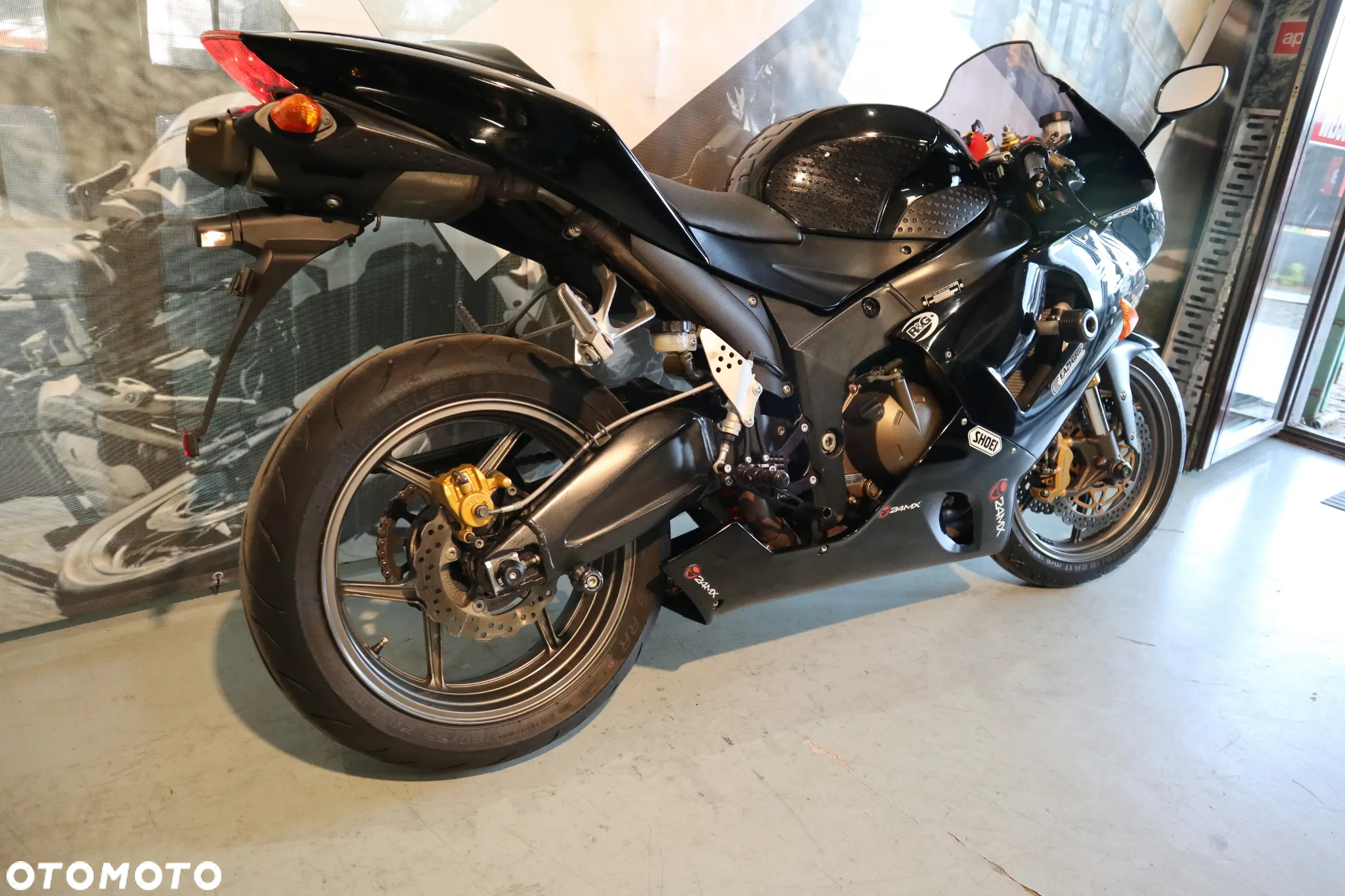 Kawasaki Ninja - 11