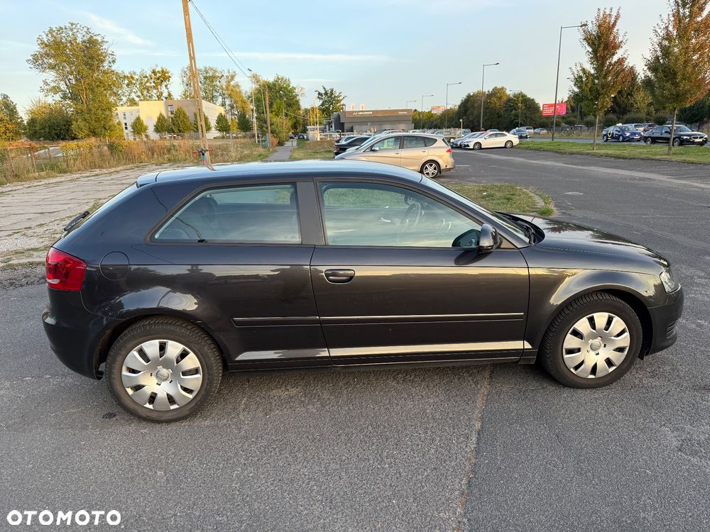 Audi A3 3-drzwiowe 1.6 Ambiente - 4