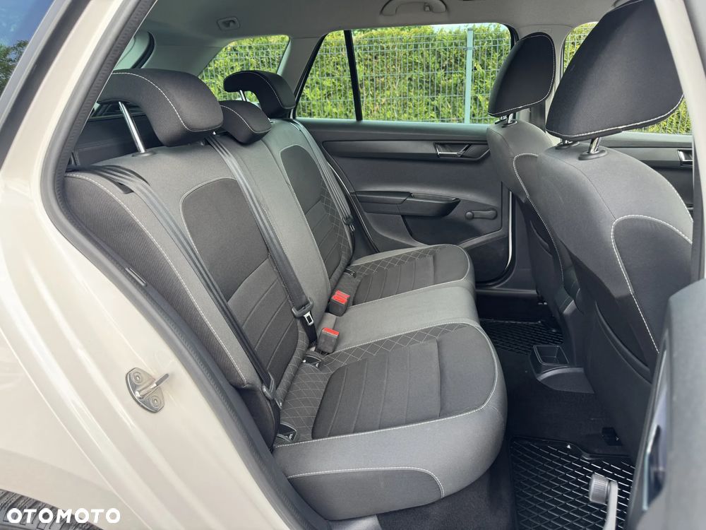 Skoda Fabia 1.0 TSI Ambition - 23