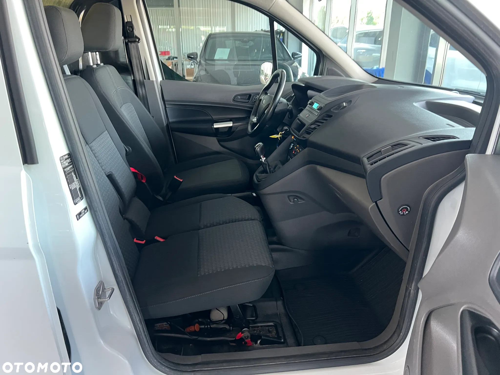 Ford Connect - 34