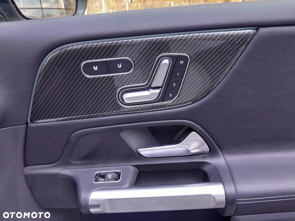 Mercedes-Benz GLB - 20