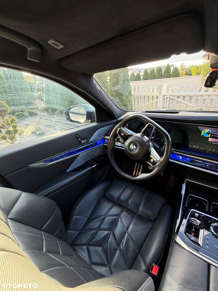 BMW Seria 7 - 13