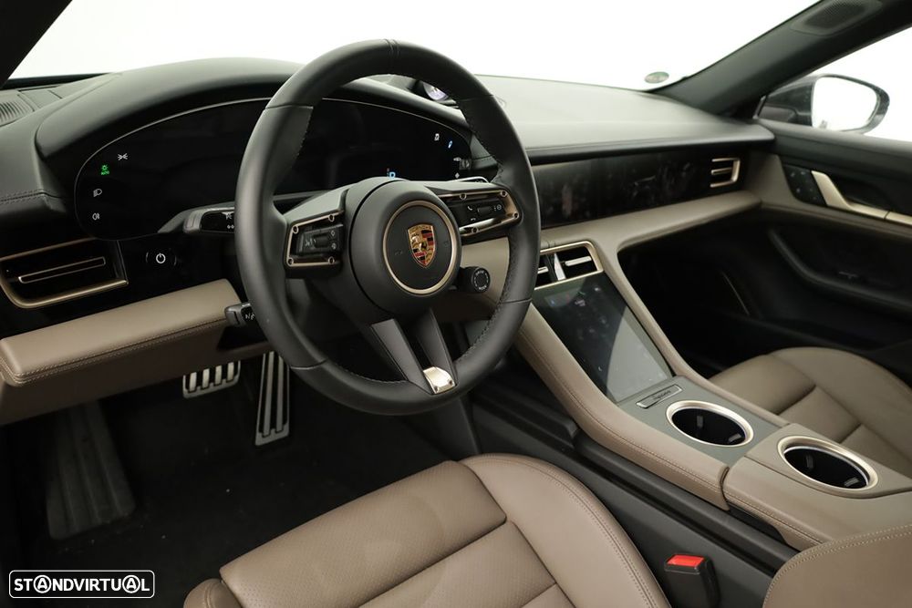 Porsche Taycan Cross Turismo 4S - 10