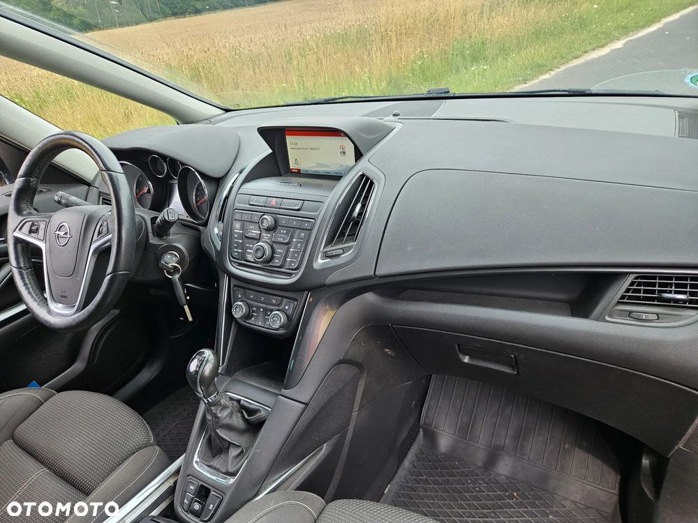 Opel Zafira 2.0 D (CDTI ecoFLEX) Start/Stop Active - 8