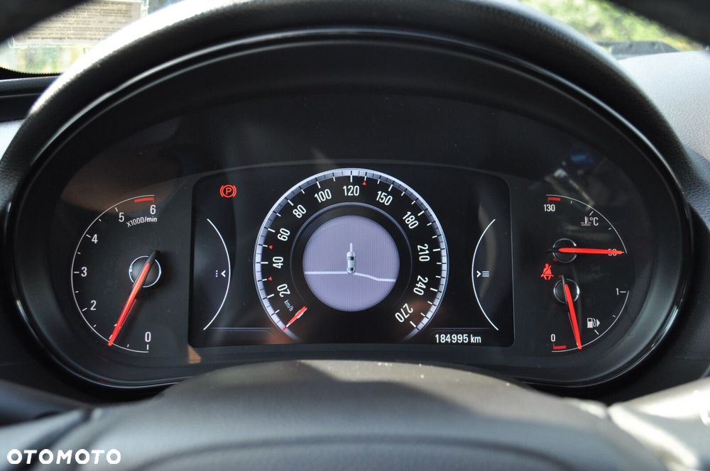 Opel Insignia - 10