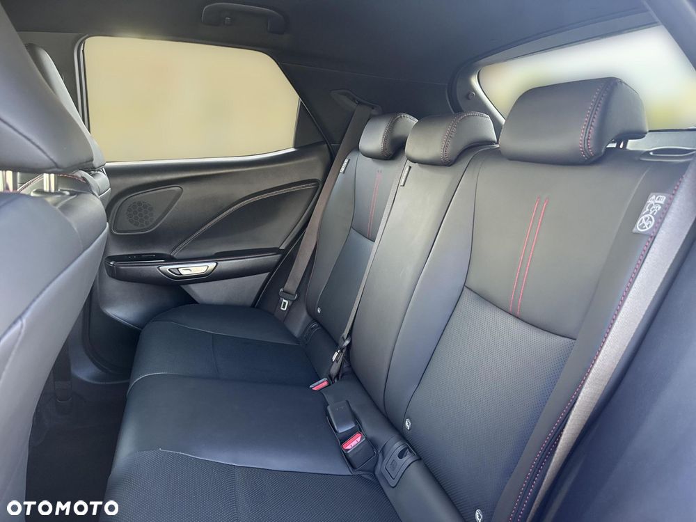Lexus LBX 1.5 Hybrid Emotion - 14