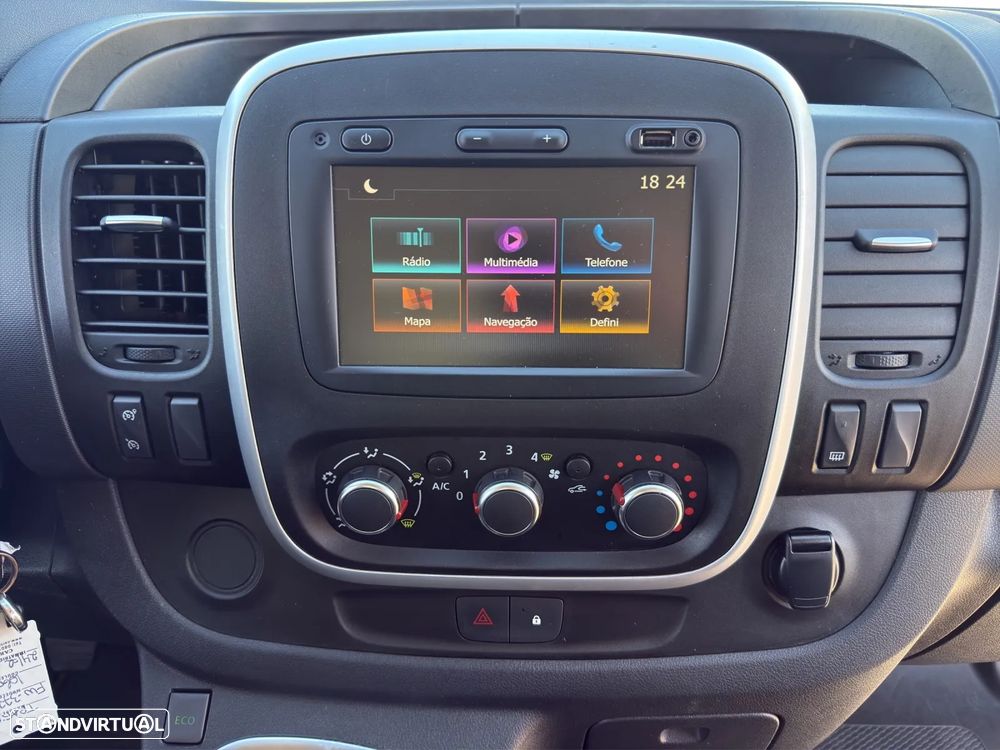 Renault Trafic 2.0 dCi 120cv - 13