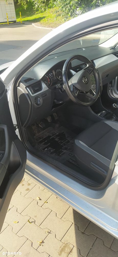 Skoda RAPID 1.0 TSI Active - 6