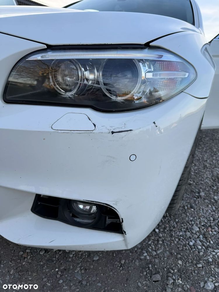 BMW Seria 5 528i xDrive Sport-Aut - 10