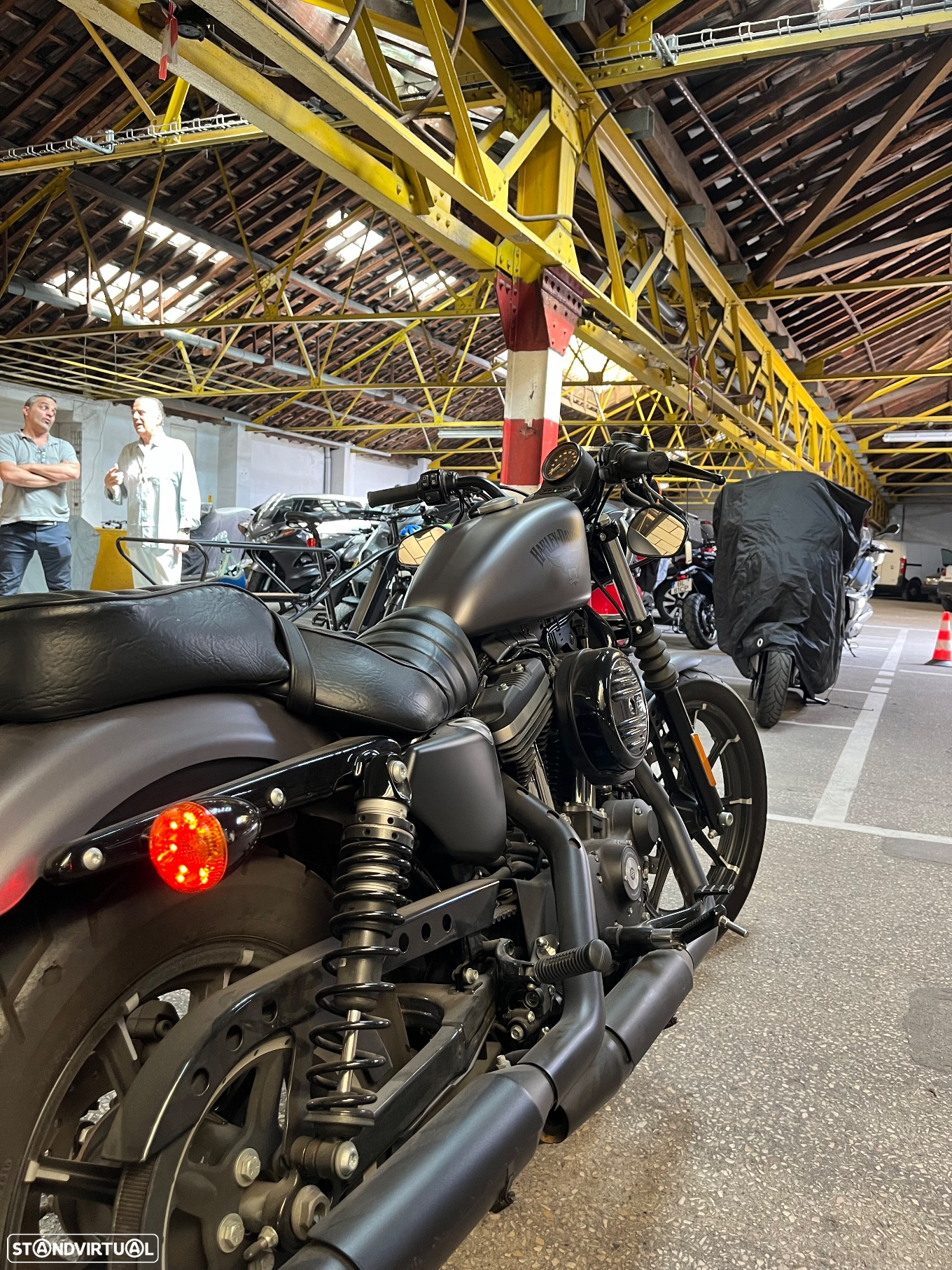 Harley-Davidson 883 - 8