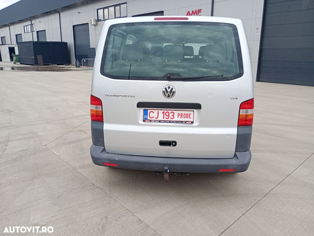 Volkswagen Transporter Shuttle Kurz - 12