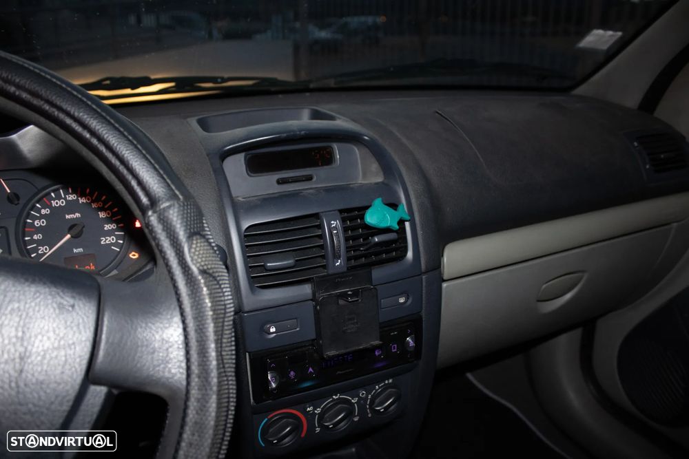 Renault Clio 1.2 16V Best Years - 21