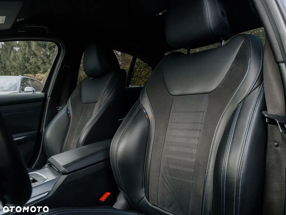 BMW Seria 3 320d xDrive M Sport sport - 9