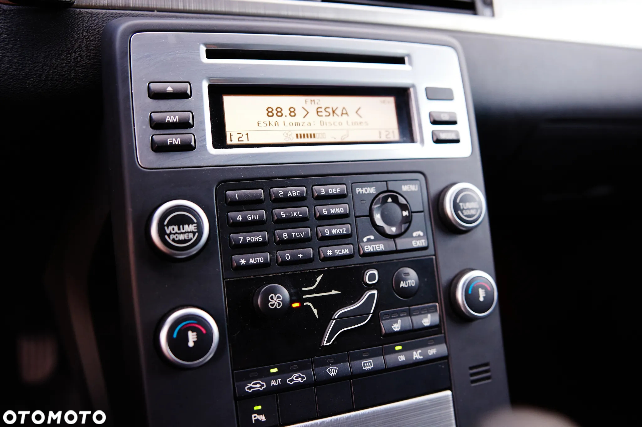 Volvo V70 2.5T Momentum - 17