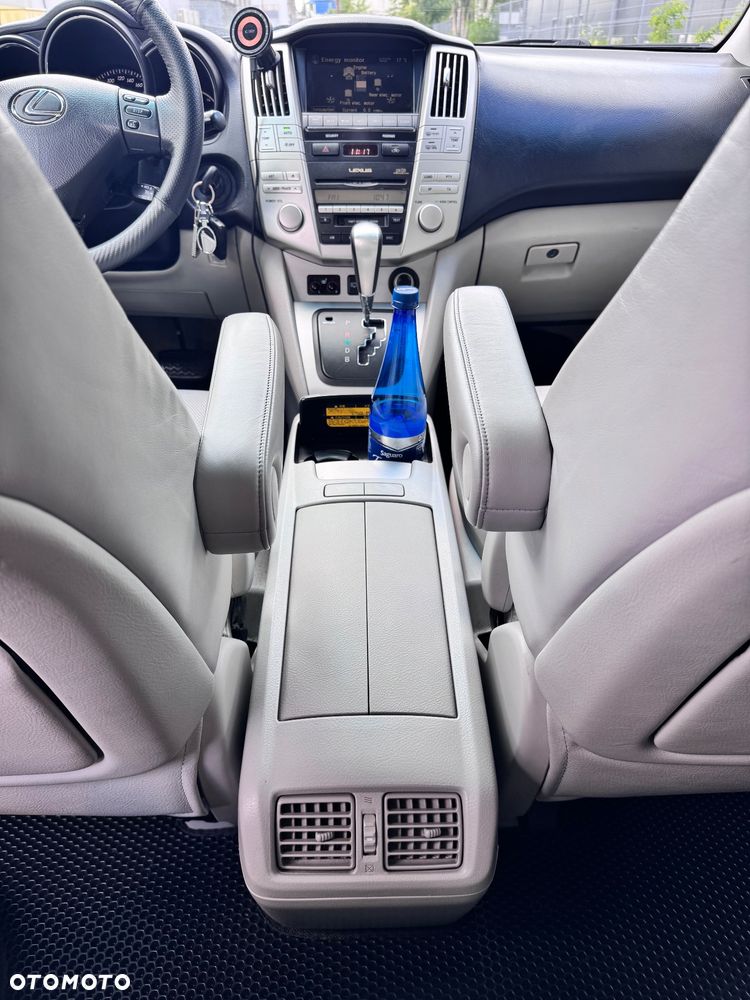 Lexus RX 400h Prestige + - 32