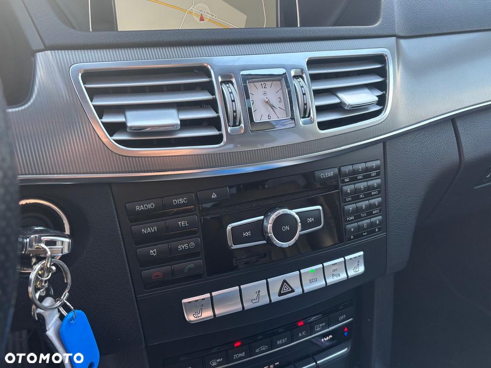 Mercedes-Benz Klasa E 350 BlueTEC 4-Matic Elegance - 32