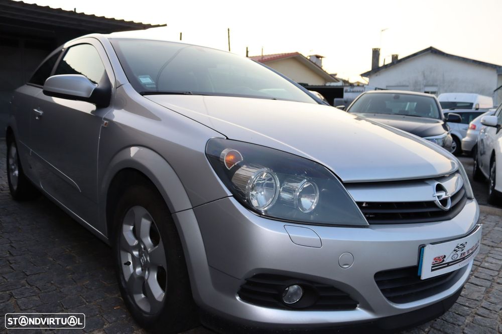 Opel Astra GTC 1.3 CDTi - 8