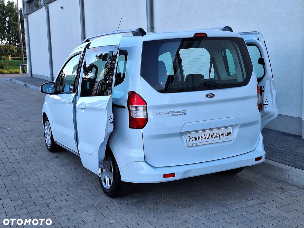 Ford Tourneo Courier - 8