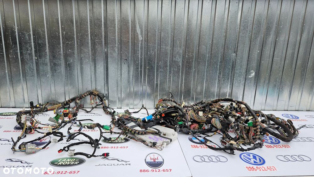 Jaguar XJ 351 Instalacja prawa komory bagażnika Wiązka tył prawy Przewody kompresora zawieszenia Modułów BSI DW93-14A005-BBC - 1