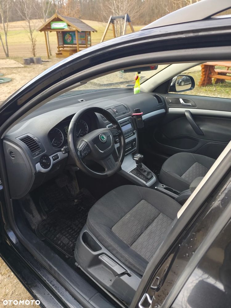 Skoda Octavia 1.6 TDI Classic DSG - 9