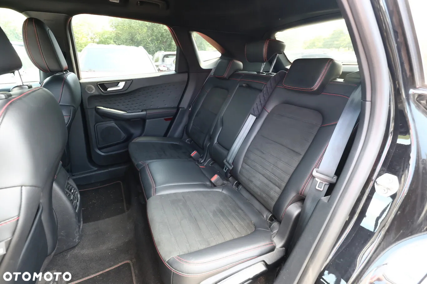 Ford Kuga - 10