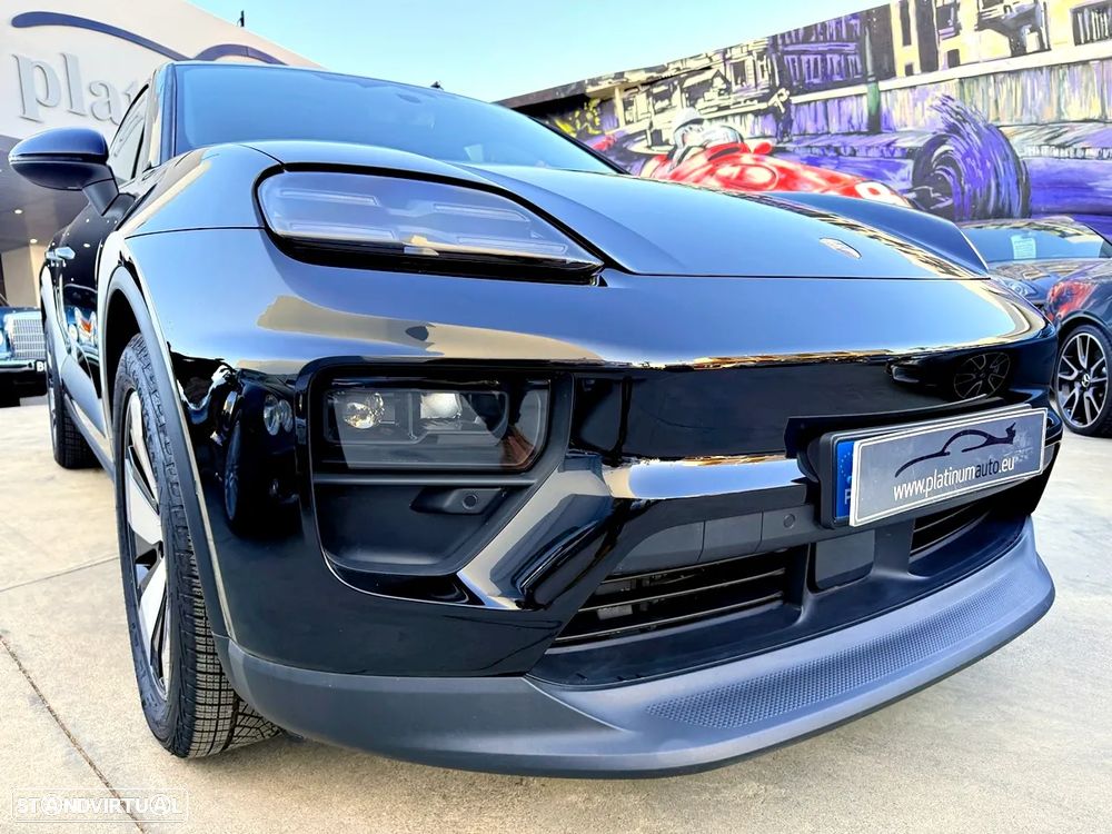 Porsche Macan Electric 4 - 42