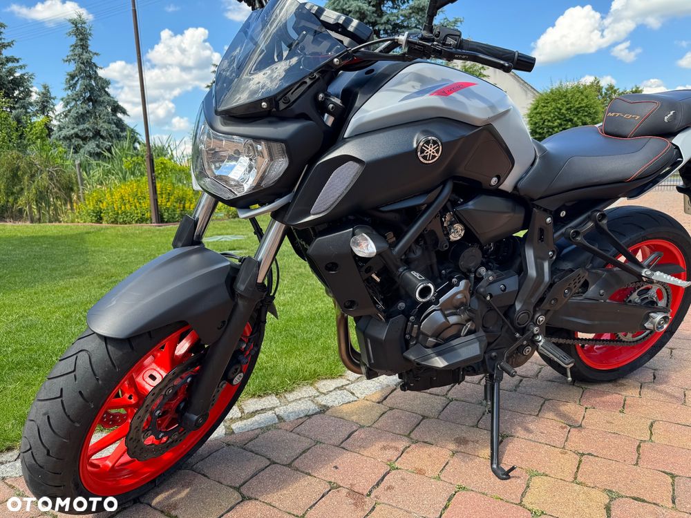 Yamaha MT - 2