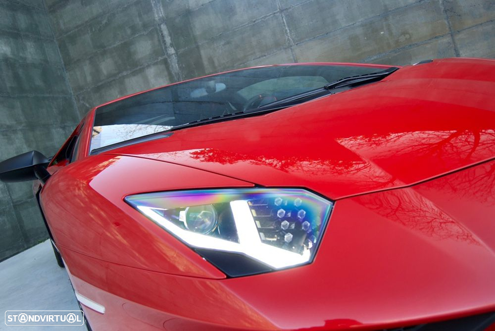 Lamborghini Aventador 6.5 V12 LP750-4 SV - 17