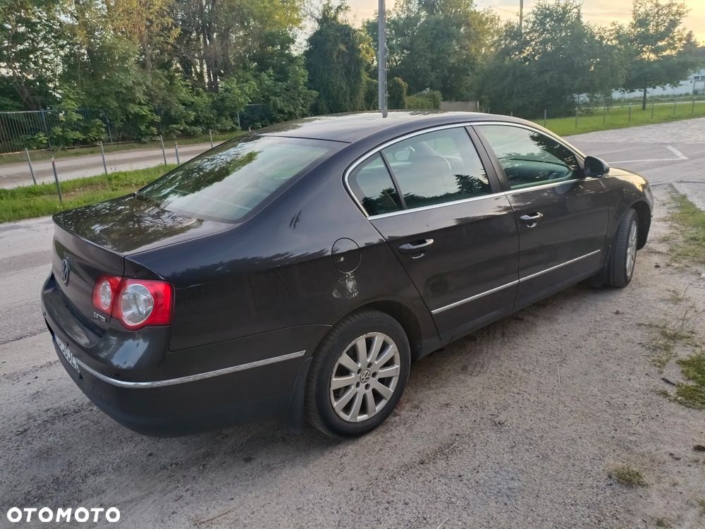 Volkswagen Passat 2.0 TDI Comfortline DSG - 3
