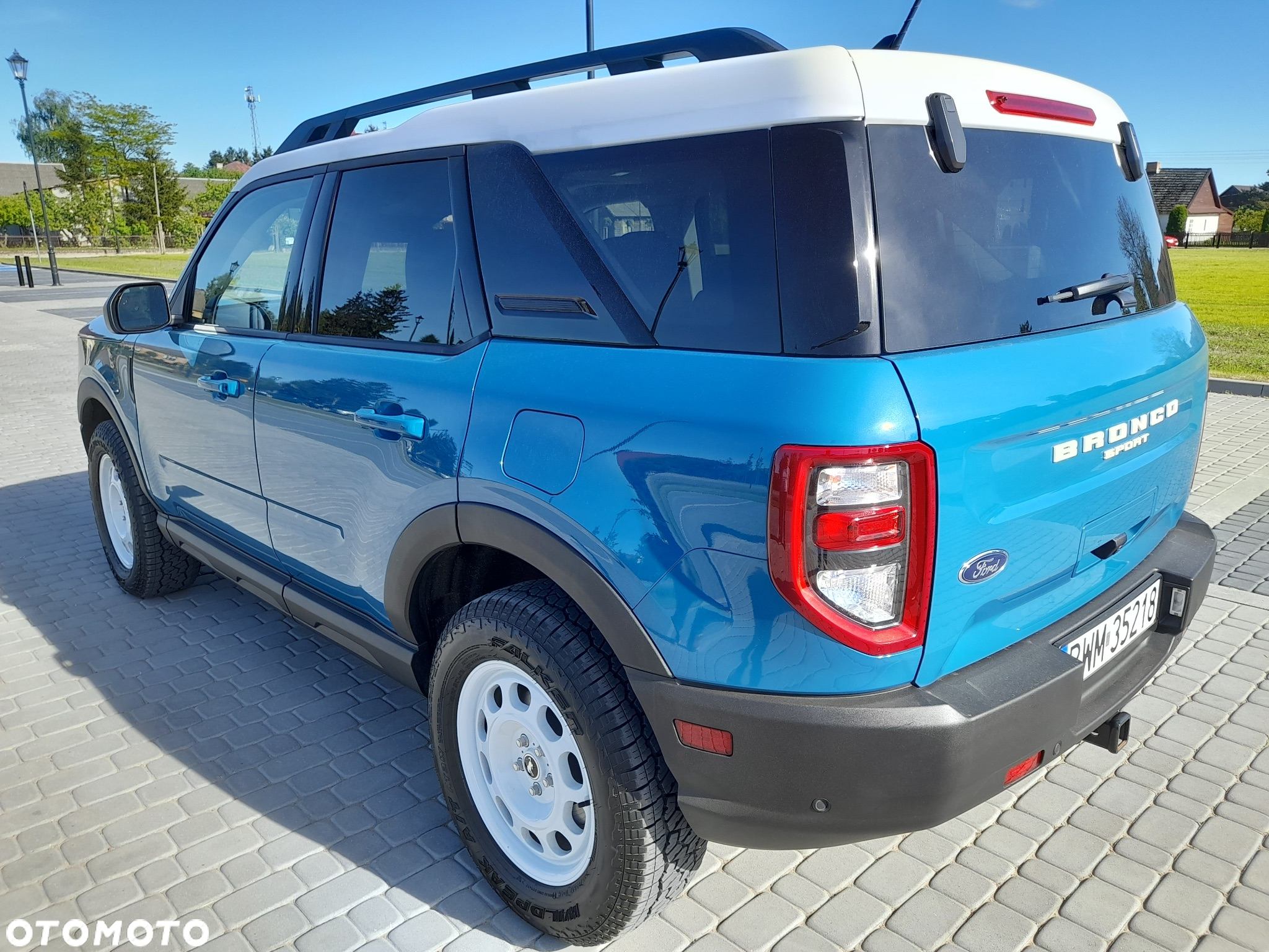 Ford Bronco - 11