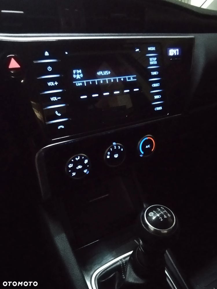 Toyota Corolla 1.6 Active - 10