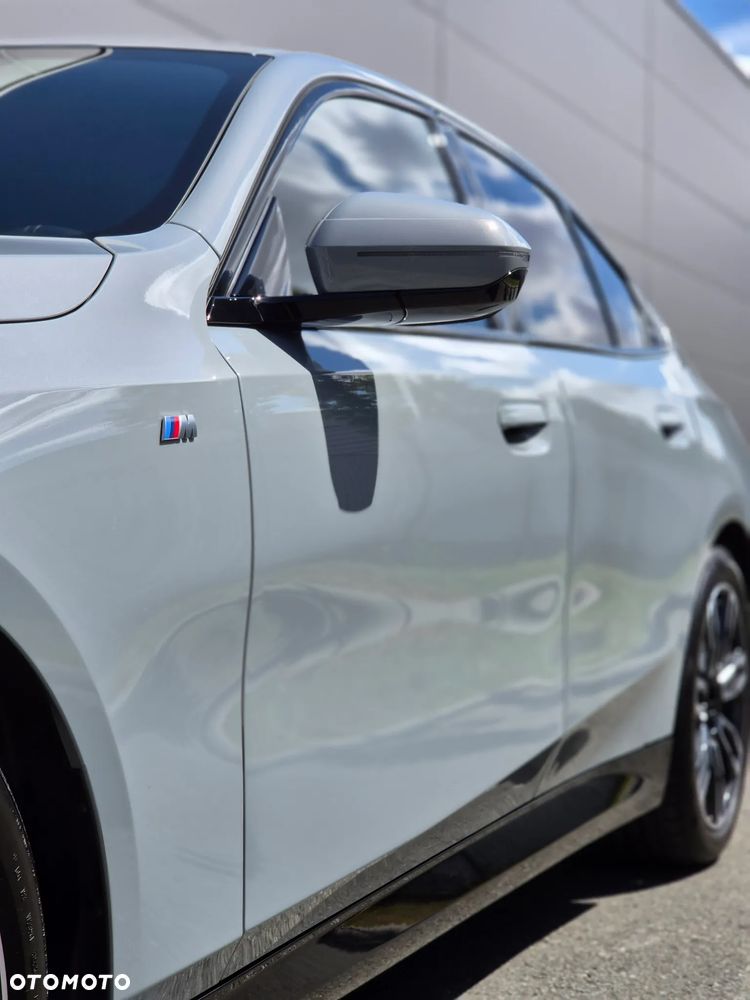 BMW Seria 5 - 32