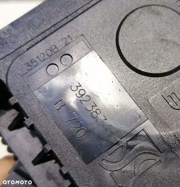 OPEL CORSA D  06-12r - POTENCJOMETR GAZU 39238341 - 2