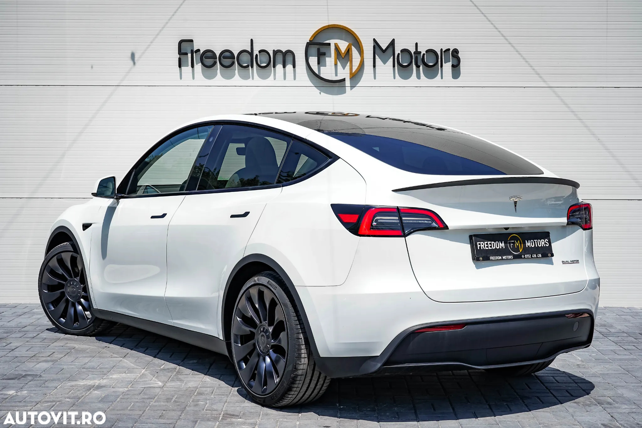 Tesla Model Y Performance Dual Motor AWD - 4