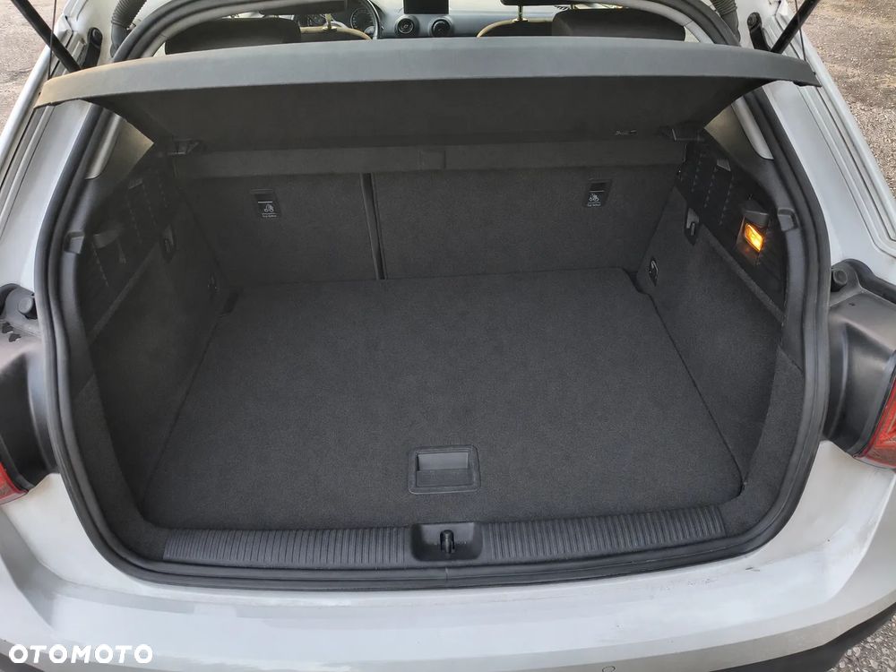 Audi Q2 1.4 TFSI CoD - 11