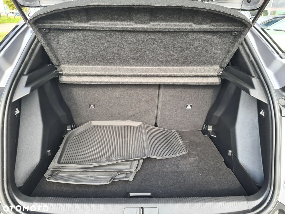 Peugeot 2008 1.2 PureTech GT S&S EAT8 - 23
